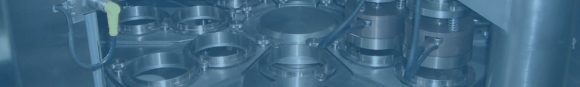 Cup filling and closing machine